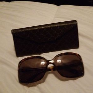 Gucci Sunglasses w/case